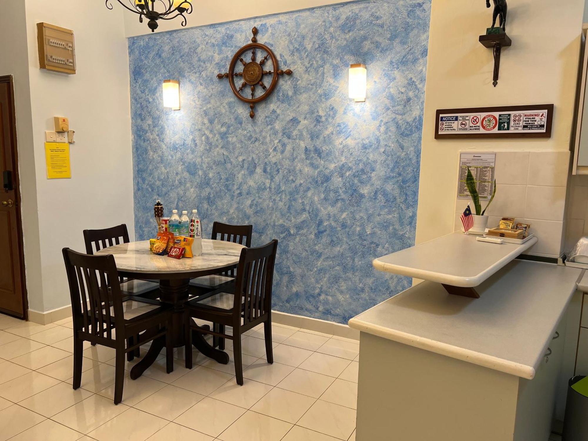 Sevenseas Marina Crescent Apartment *